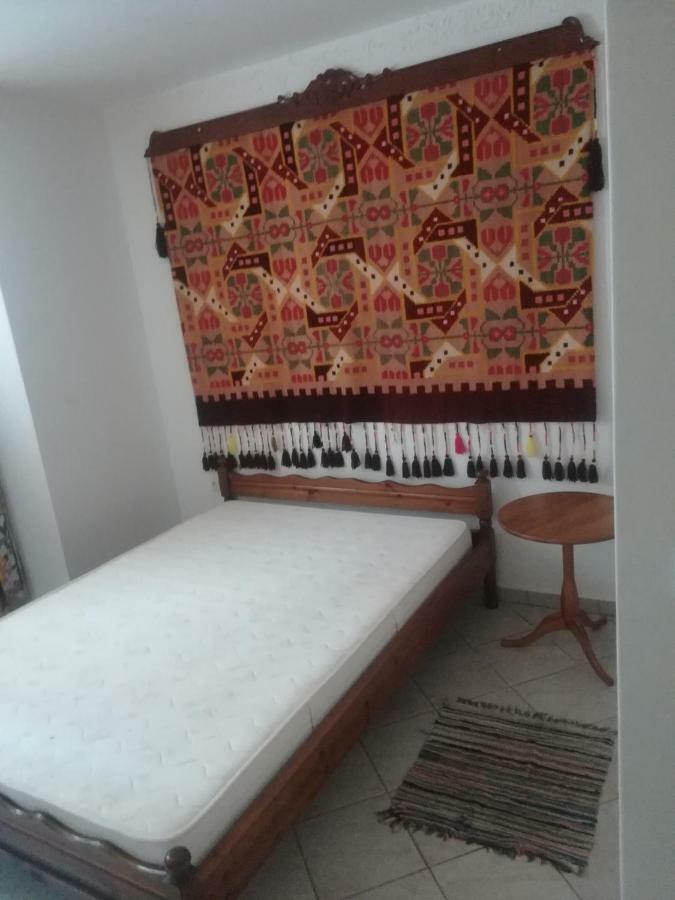 Country Rooms Near Athens - Airport Враврона Екстериор снимка