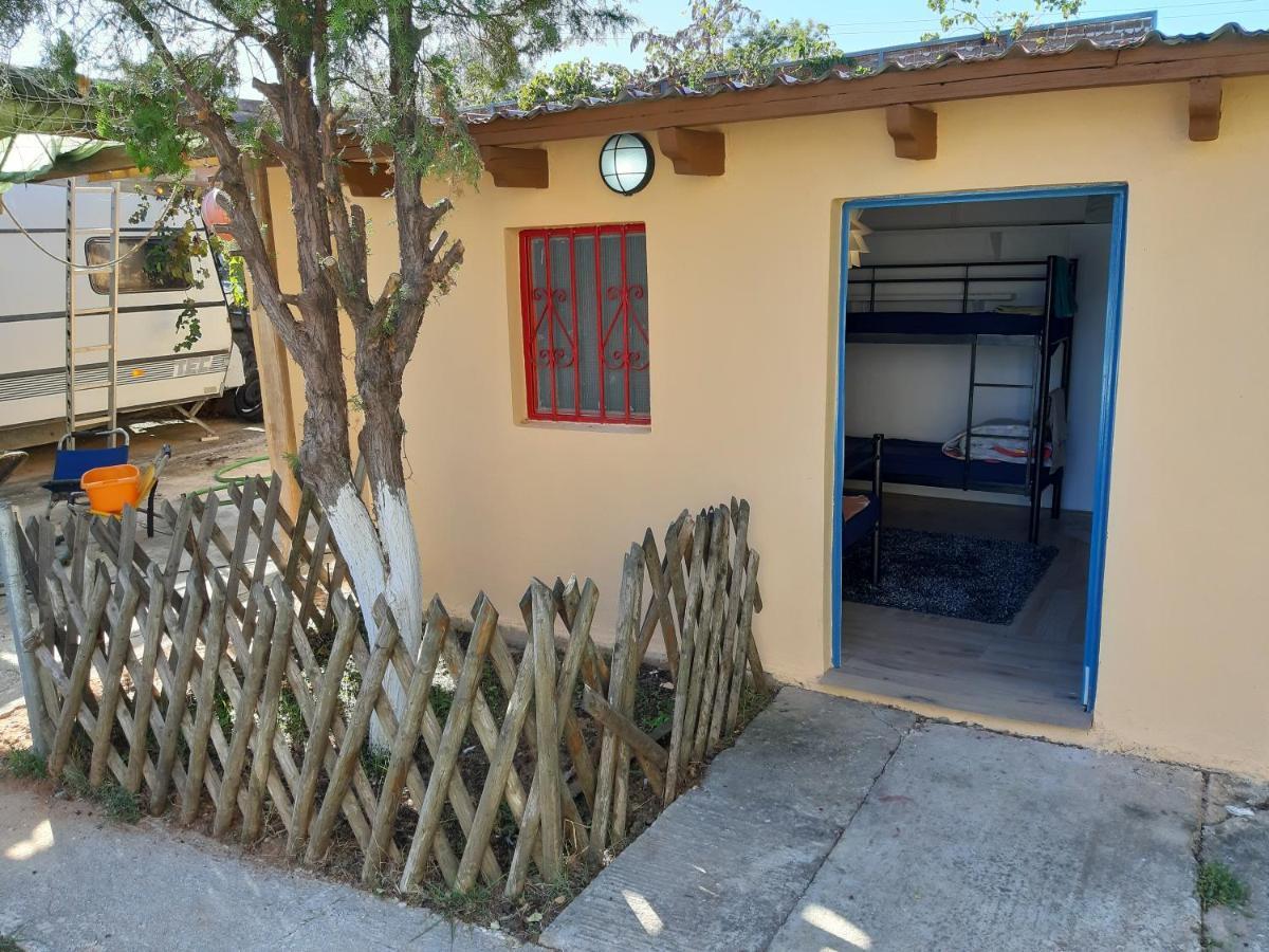 Country Rooms Near Athens - Airport Враврона Екстериор снимка