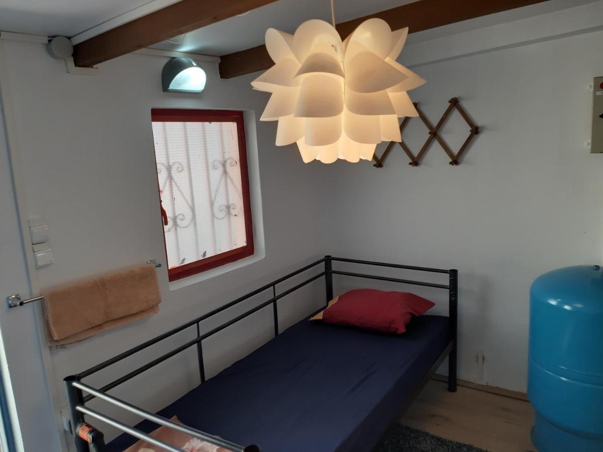 Country Rooms Near Athens - Airport Враврона Екстериор снимка